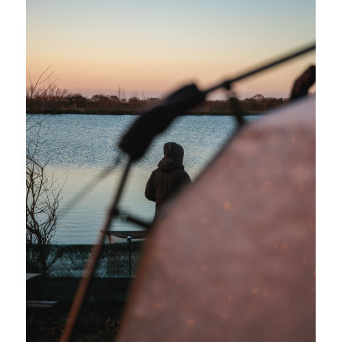 Abri Fox EOS Social Shelter