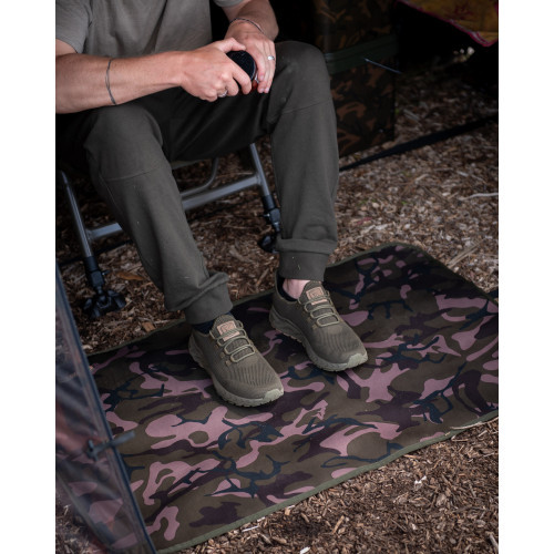 Tapis Fox Camolite Bivvy Mat XL 100cm x 62cm