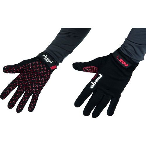 Paire de gants Fox Rage Power Grip noirs avec paumes texturées haute adhérence pour la saisie sécurisée des gros poissons.