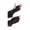Mitaines en néoprène noir Fox Rage taille XL-XXL avec intérieur texturé et système de retrait rapide par sangles.