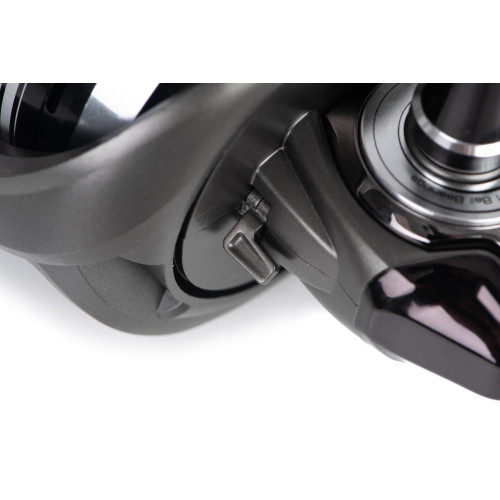 Moulinet feeder Matrix HX 6000 Pro noir avec corps en magnésium et bobine aluminium profilée pour longue distance 2