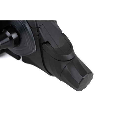 Moulinet Fox EOS 10000 FS débrayable noir mat compact pour la pêche de la carpe et du spécimen. 2