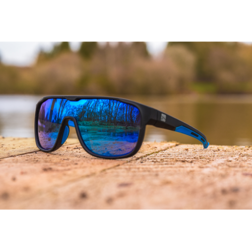 Lunettes de soleil polarisantes Preston Absolute Ascent avec verres à reflets bleus Ice Blue et monture noire en TR90. 2