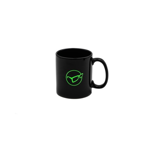 Mug noir brillant Korda avec logo blanc "lunettes" et anse ergonomique, fabriqué en porcelaine de haute qualité.