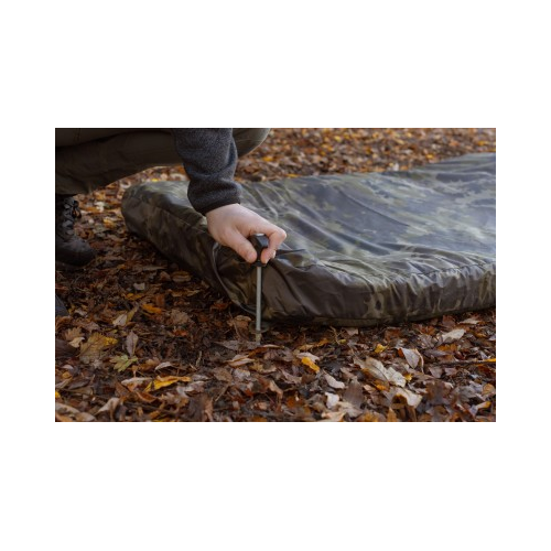 Tapis de réception carpe Korda Compac Flat Mat avec motif camouflage Dark Kamo, bords surélevés et sac de transport. 2