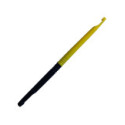 Dégorgeoir de pêche double embout jaune et noir avec aiguille de démêlage interne.